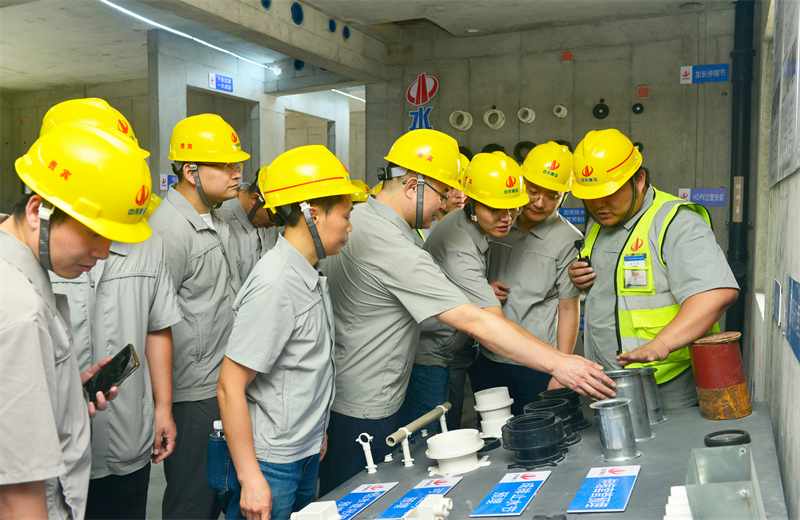 为进一步推进优质客户高效履约，提升交付品质、达成客户满意，2025年6月25日，豪运国际建设集团在上海组织召开2025年越秀地产、华润置业客户履约推进会。